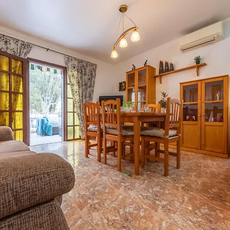 Holiday home Tu Y Yo By Interhome